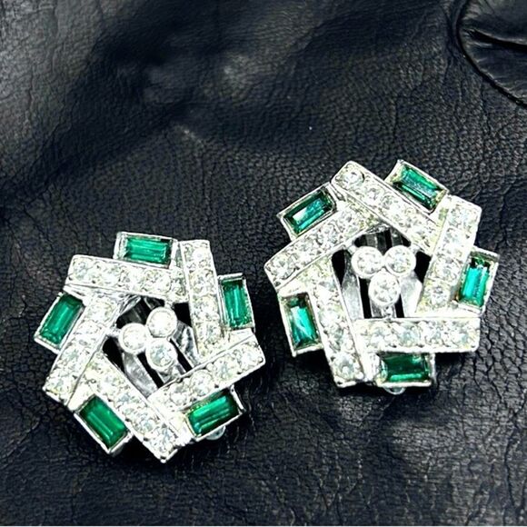 Vintage Sarah Coventry Clip-on Earrings Silver Tone Green and Clear
Rhinestones - Picture 4 of 8